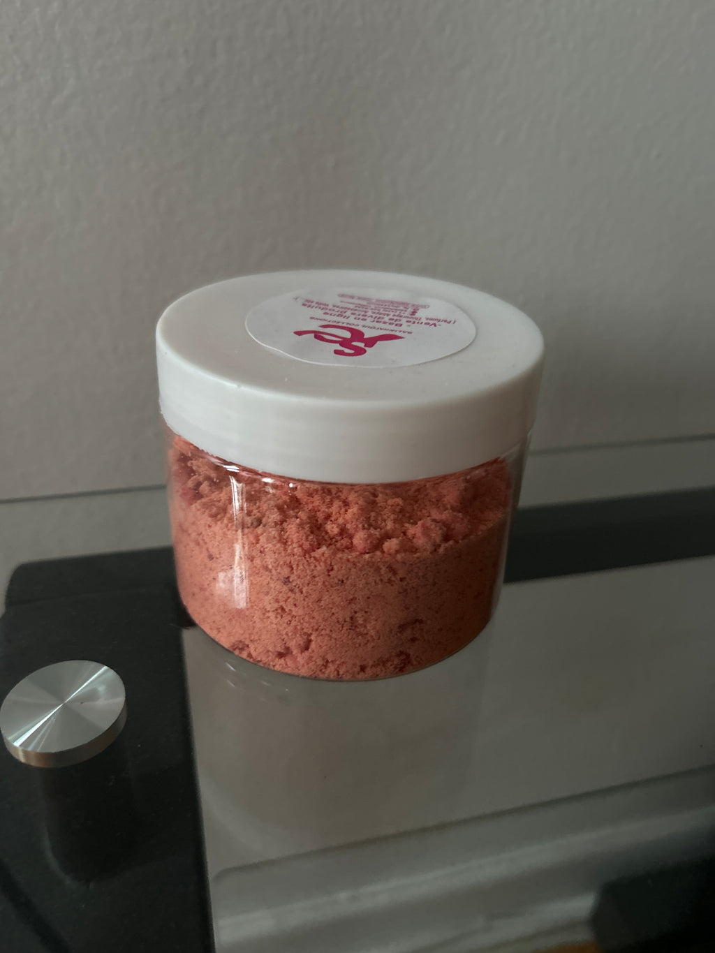 Poudre musk scandal